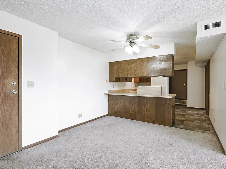 4615 Meredeth St #17 — Photo 4