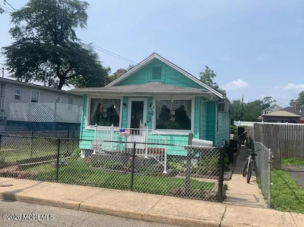 95 Twilight Avenue, Keansburg, NJ 07734