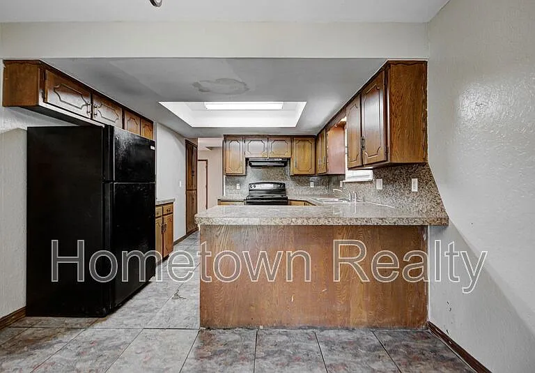 7301 Edenborough Dr — Photo 17
