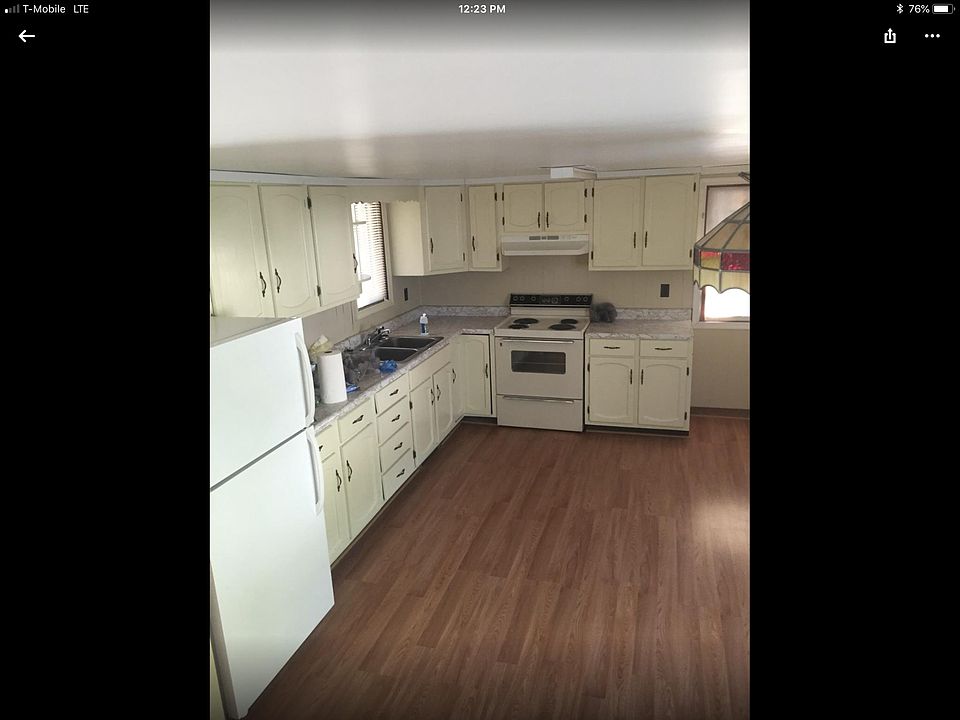 2nd image of 910 Scott St