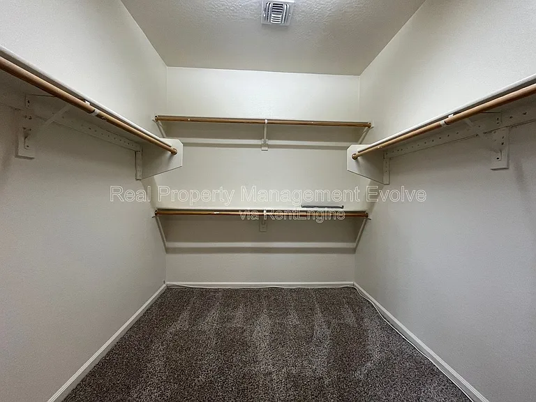 3454 E Constitution Dr — Photo 20