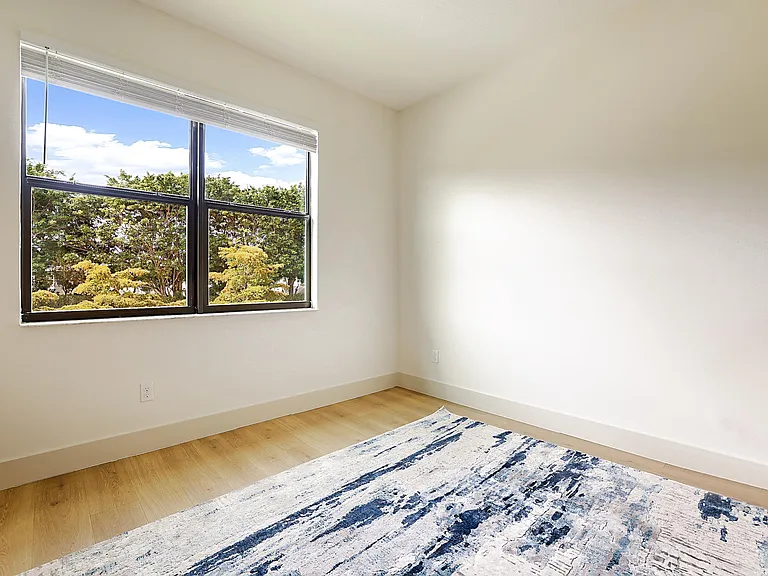 6151 Yerba Buena Ct — Photo 35