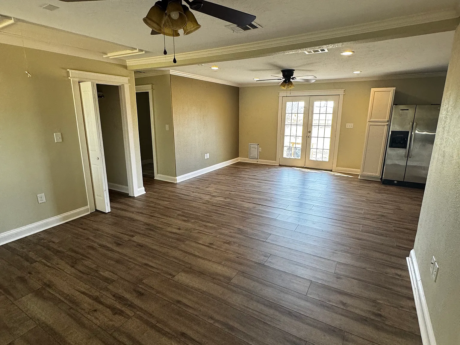 3 bed, 1450 sqft, $1,800 — Photo 2