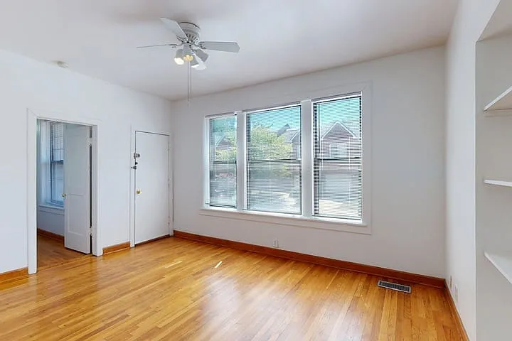 1018 E. 54th Street — Photo 26