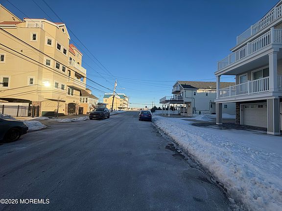 2nd image of 39 Sampson Avenue #6