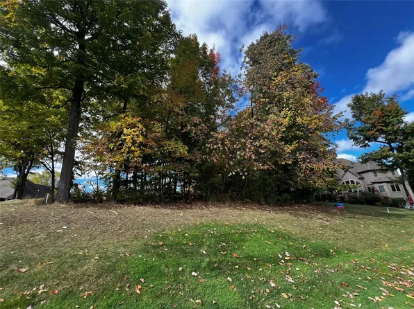 6287 Stonebridge Dr, Erie, PA 16506