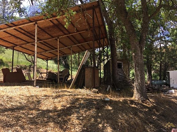 4th image of 43855 Pine Flat Dr