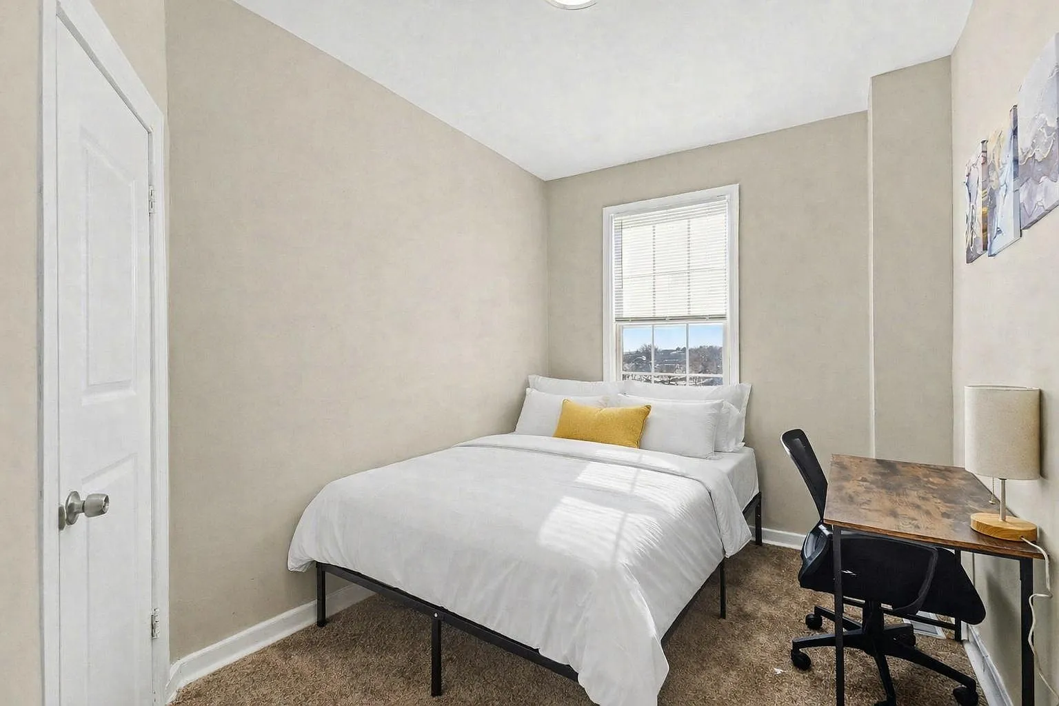 4 bed, 2.0 bath, 1554 sqft, $728 — Photo 1