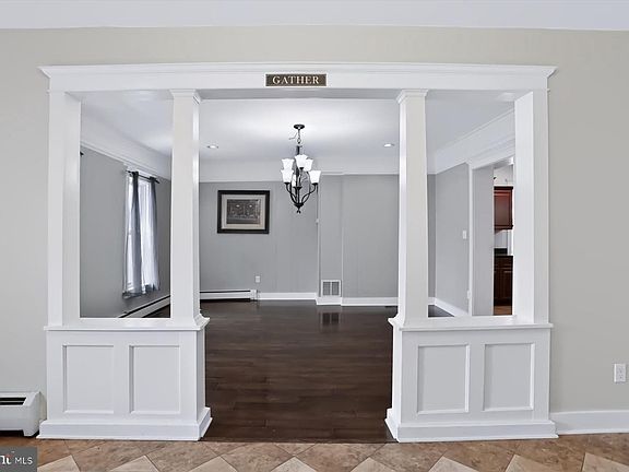 5th image of 313 Market St