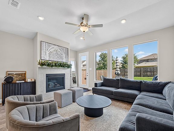 3rd image of 4129 Ranchero Dr