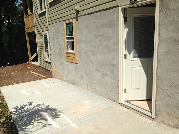 4th image of 2206 Pike St