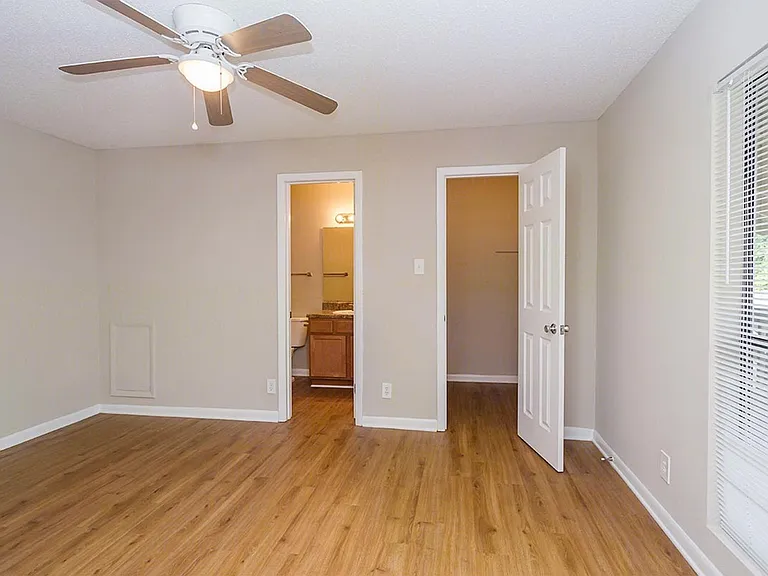 Windtree Apartment Homes — Photo 67