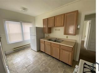 1769 Noble Rd APT 3, Cleveland, OH 44112