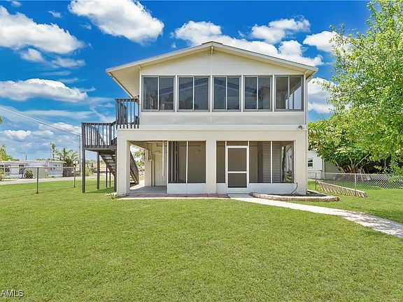 3rd image of 1106 Harbor Dr