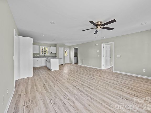 5th image of 1700 Bringle Ferry Rd