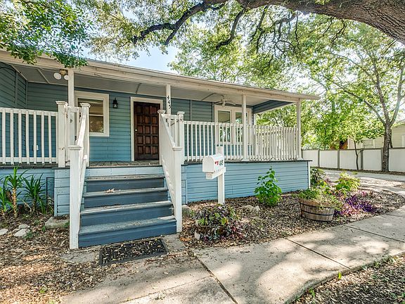 3rd image of 445 E Mistletoe Ave