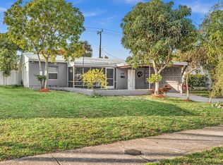 490 NE 51st Street, Oakland Park, FL 33334