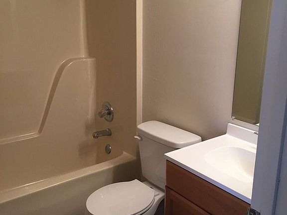 2nd image of 207 Keystone Dr #1