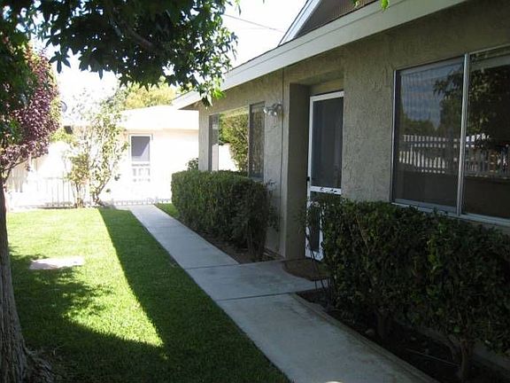 Front Yard - Entrance