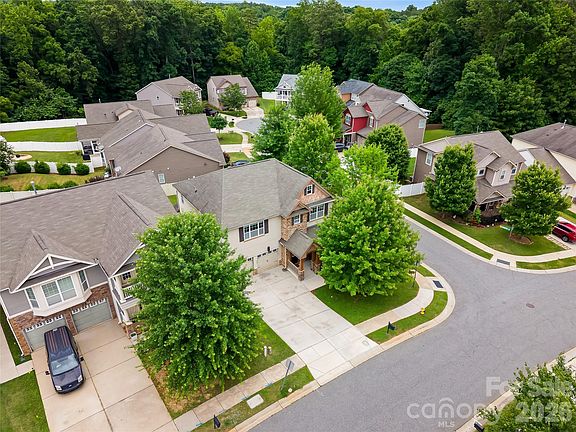 2nd image of 7202 Toxaway Ln