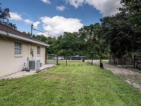 4th image of 6057 SW Pensacola Ave