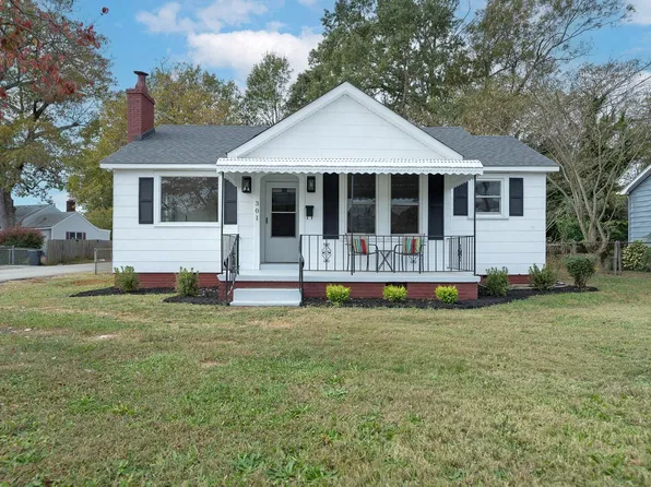301 Perry Rd, Greenville, SC 29609
