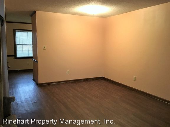 5th image of 285 Herlong Ave #F
