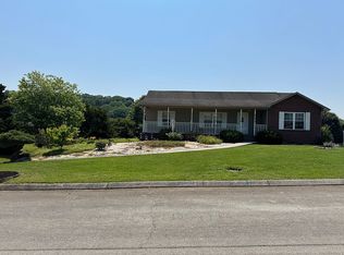 1685 Boardwalk Cir, Morristown, TN 37814