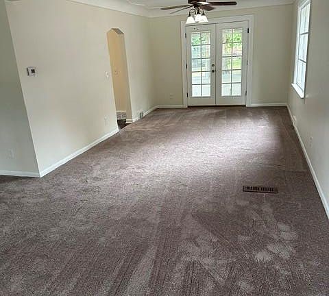 5th image of 15346 Camden Ave