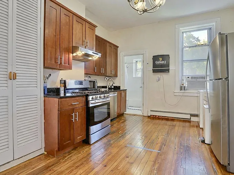 110 Garden St #2 — Photo 5