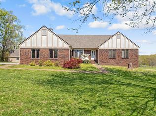 910 Crowder Rd, Lawrenceburg, TN 38464