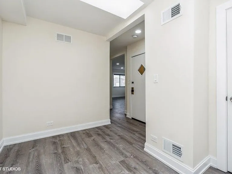 5637 W Lawrence Ave #2F — Photo 10