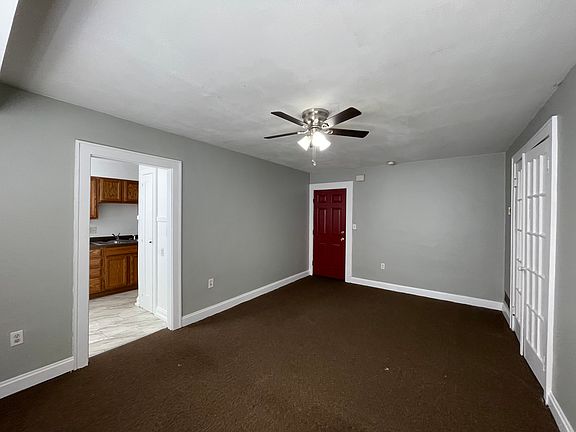 3rd image of 672 1/2 N High St APT 5