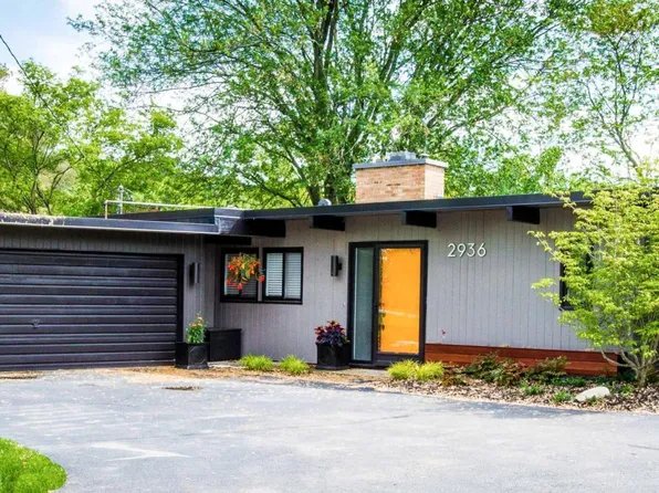 2936 Cascade Rd SE, East Grand Rapids, MI 49506