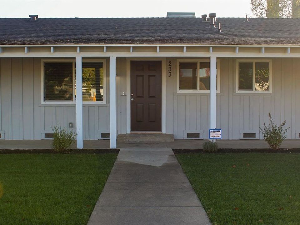 1st image of 233 Oak Ave