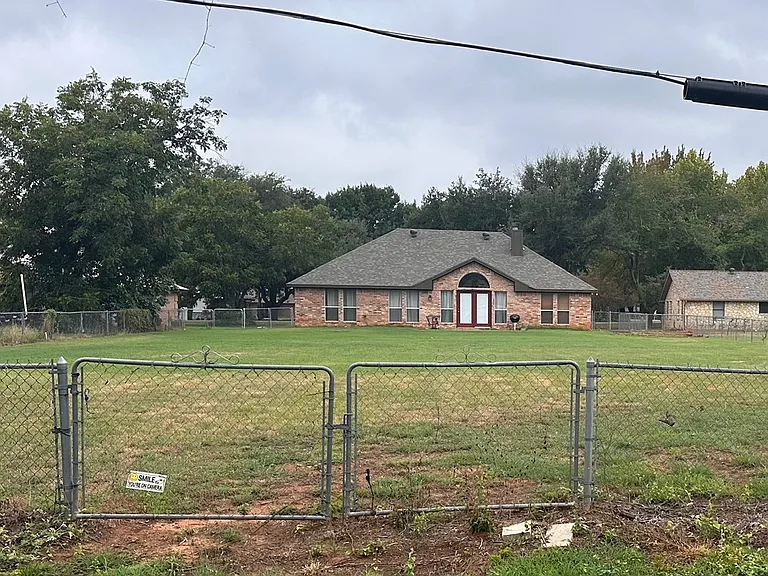 4203 Southaven Ct — Photo 3