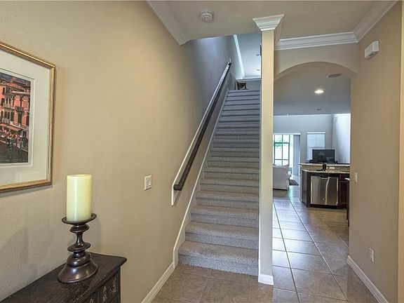 3rd image of 5553 Siracusa Ln