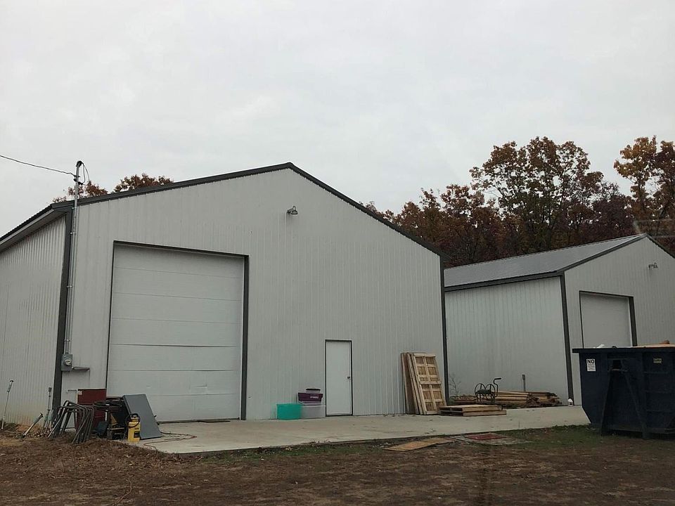 2nd image of 1668 S Maple Island Rd