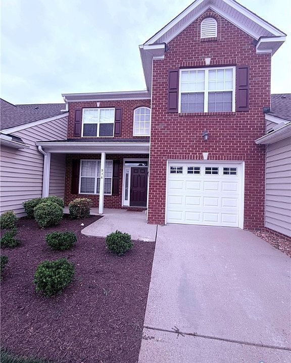 1st image of 936 Jamerson Ln