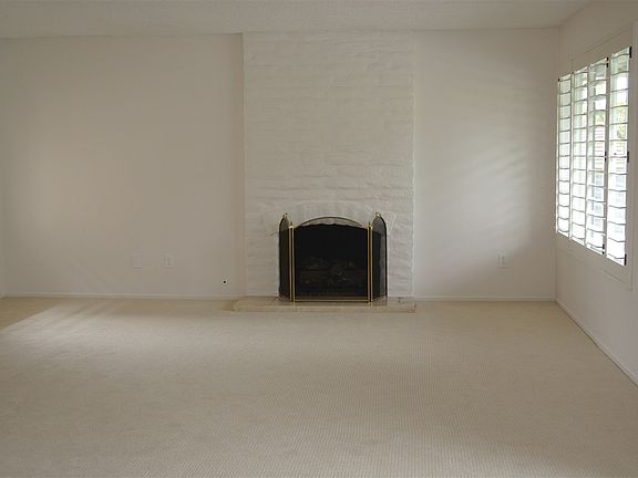 2nd image of 121 Guanajuato Ct