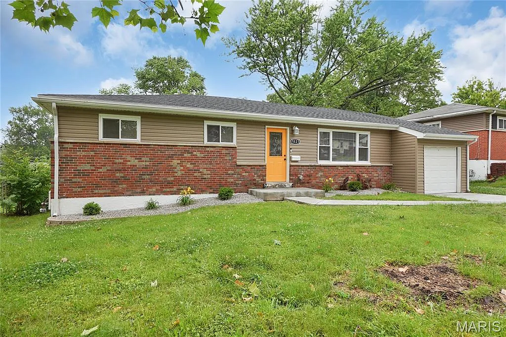 7827 Skyview Dr photo 1