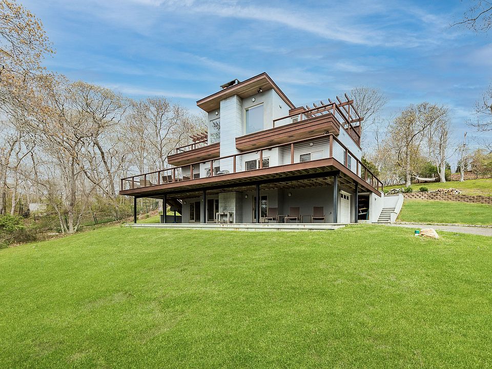 1st image of 21 Hamilton Dr