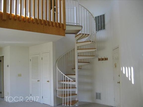 4th image of 227 Cambridge Dr