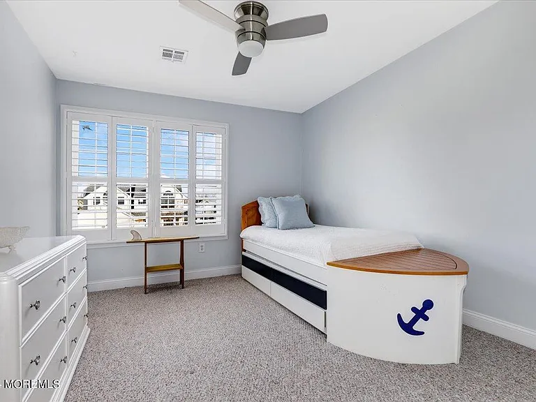 108 Glimmer Glass Cir — Photo 21