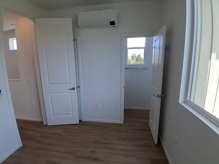 2040 N Highland Ave — Photo 42