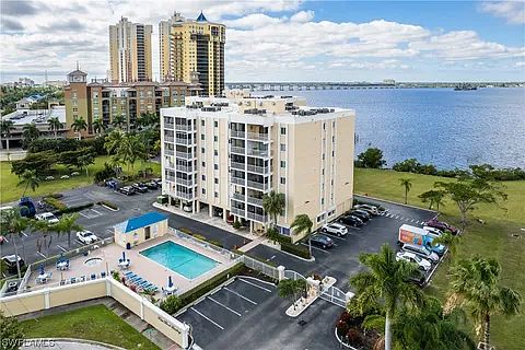 4th image of 2885 Palm Beach Blvd APT 607C