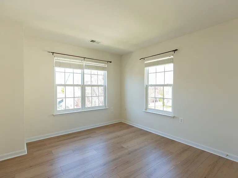 341 Bullskin St — Photo 18