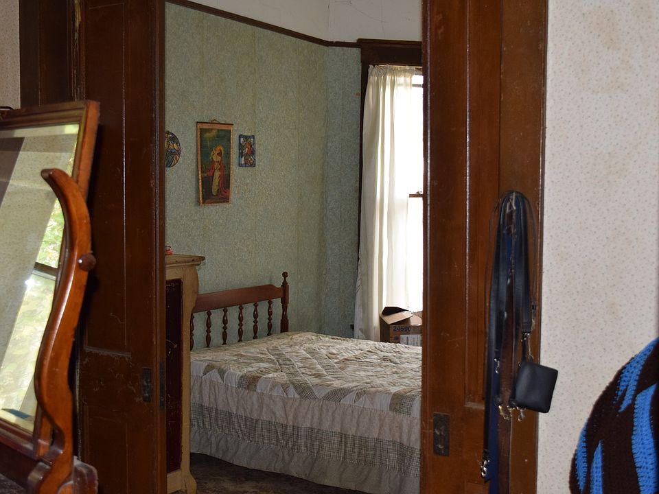 1st image of 633 Lindsay Ave