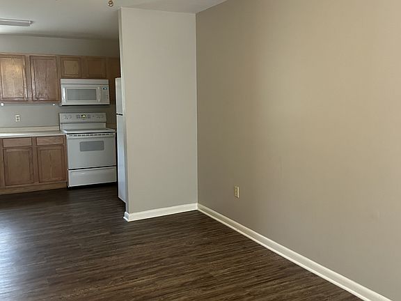 3rd image of 2844 W Barnett Springs Ave #11528376