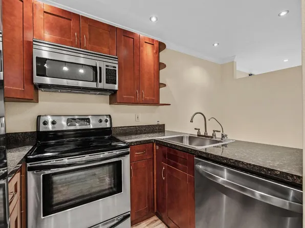 6154 Shelter Creek Ln, San Bruno, CA 94066